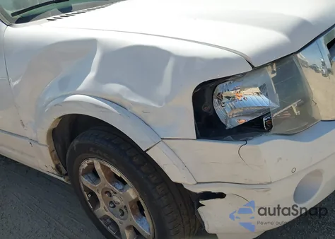 2013 Ford Expedition Limited z USA, uszkodzony, nr VIN 1FMJU1K59DEF30446